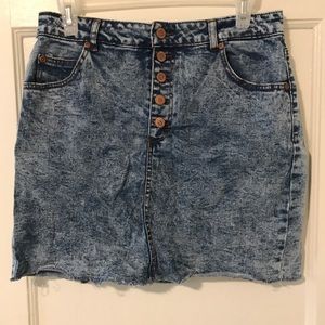 Button-front denim skirt